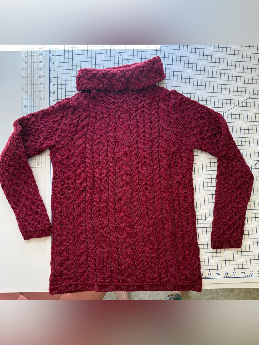 Aran Crafts Cable Knit Turtleneck Sweater - Dark Red - XS